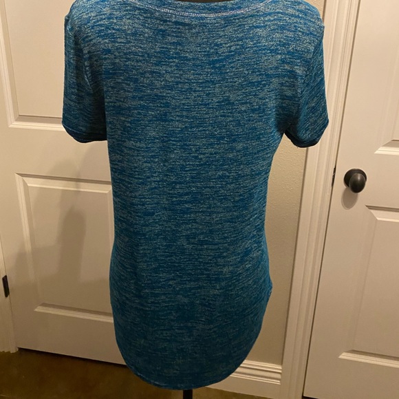 Women’s top - Picture 2 of 2